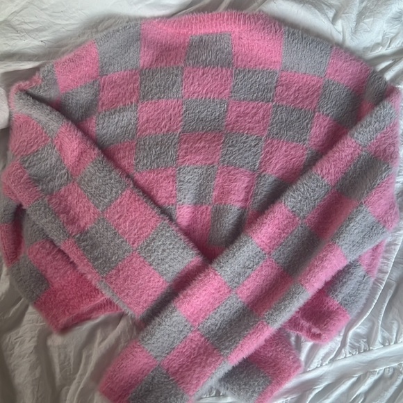 Adika checkered pink and grey sweater - Picture 2 of 2